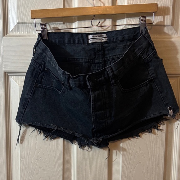 One Teaspoon Pants - One Teaspoon Dark Denim Jean Shorts junk yard